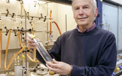 La Facultad de Química rinde homenaje al Prof. Ernesto Carmona con el nombre de su Aula Magna